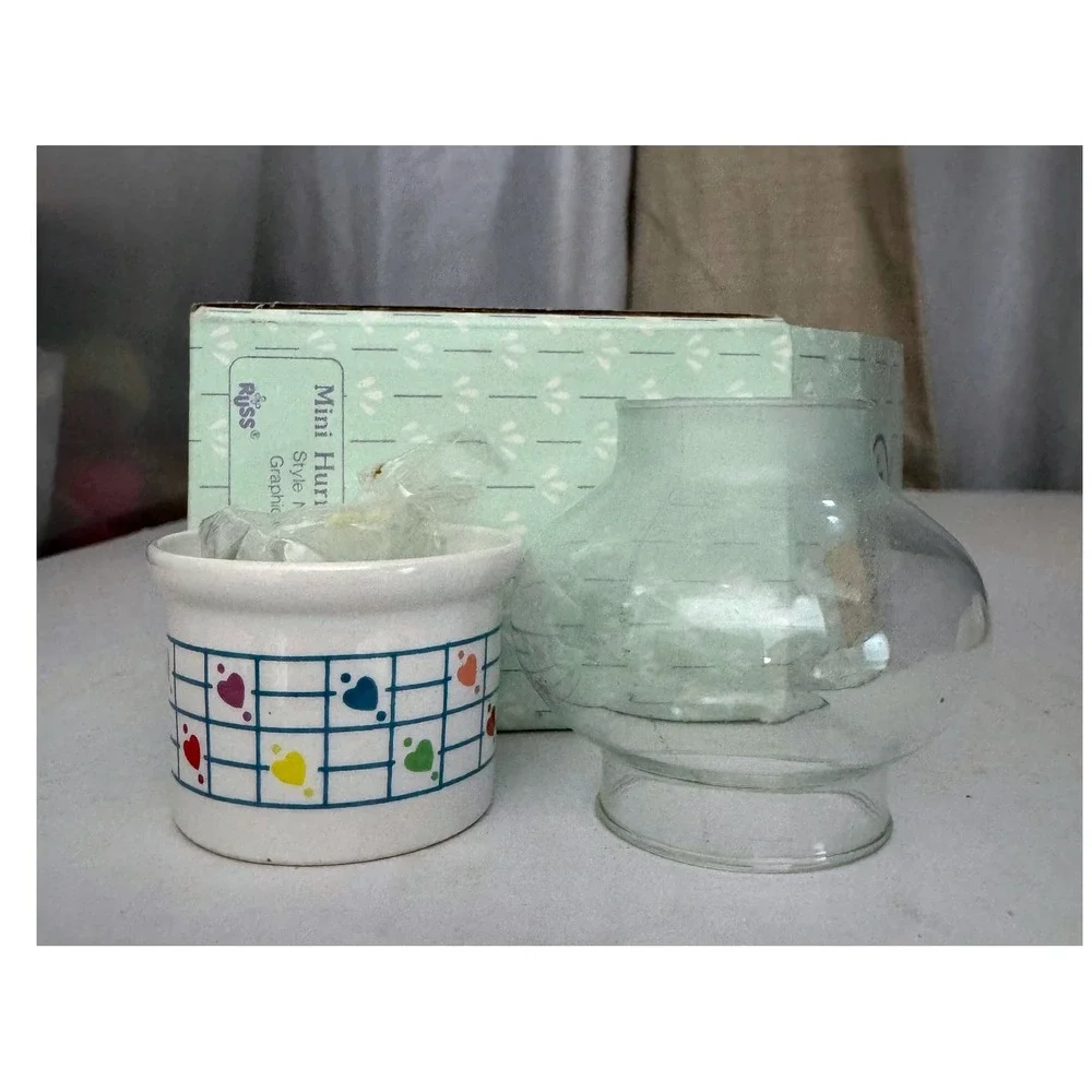 Vintage Russ Berrie Mini Hurricane Lamp Ceramic Graphic Hearts Style 2293 NIB